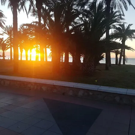 Apartamento Bajondillo Playa * 托雷莫利诺斯